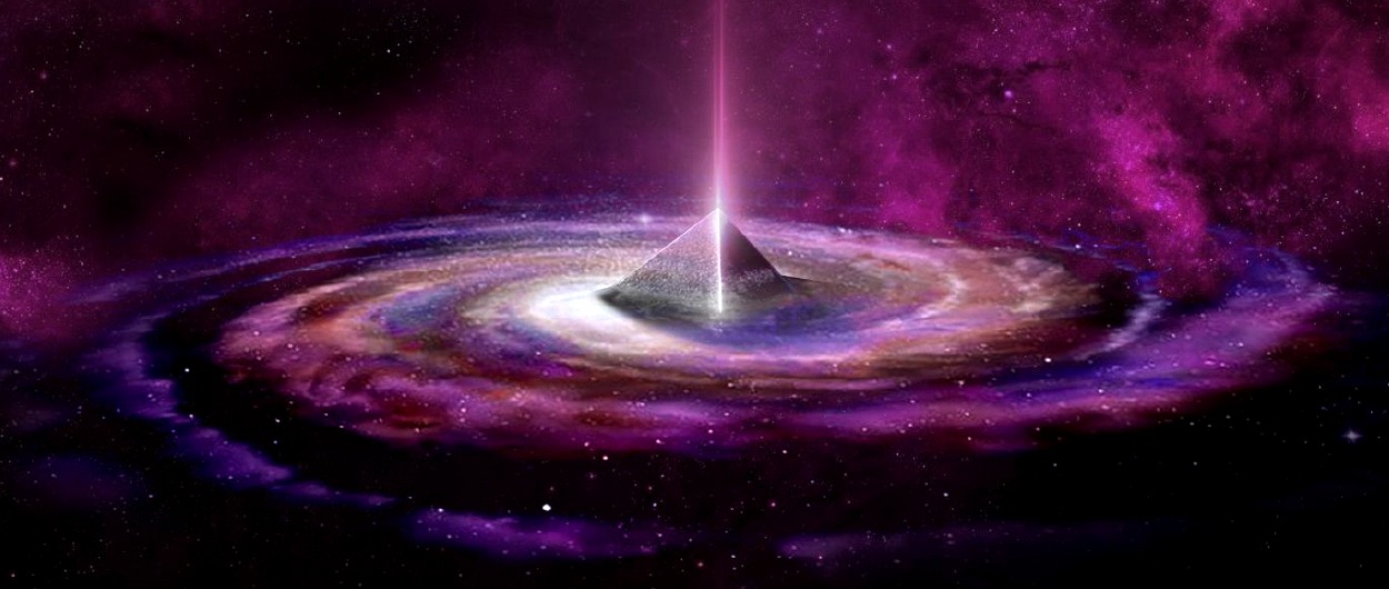 Pirámide iluminada dentro de un universo violeta.